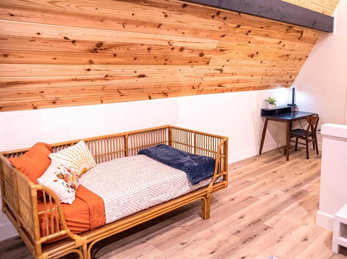 Gruene Daze Chalet - Stylish Aframe - Escape The Ordinary 新布朗费尔斯 外观 照片