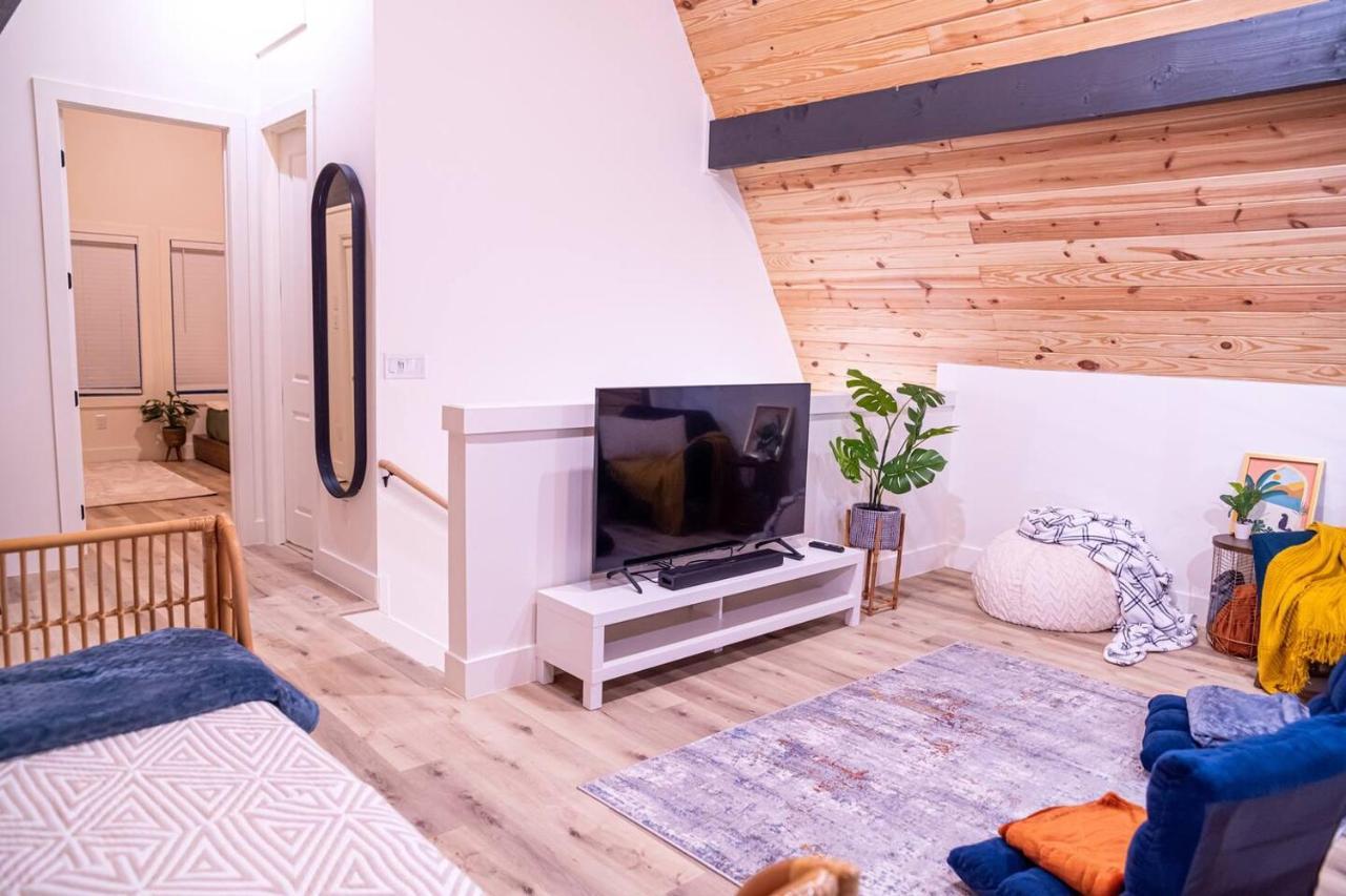 Gruene Daze Chalet - Stylish Aframe - Escape The Ordinary 新布朗费尔斯 外观 照片